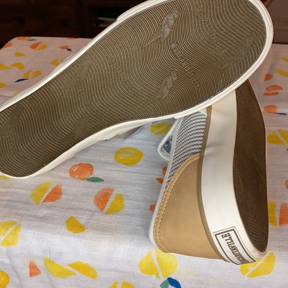 Blue, white, and tan slip on shoes size 7 1/2 - Picture 4 of 5